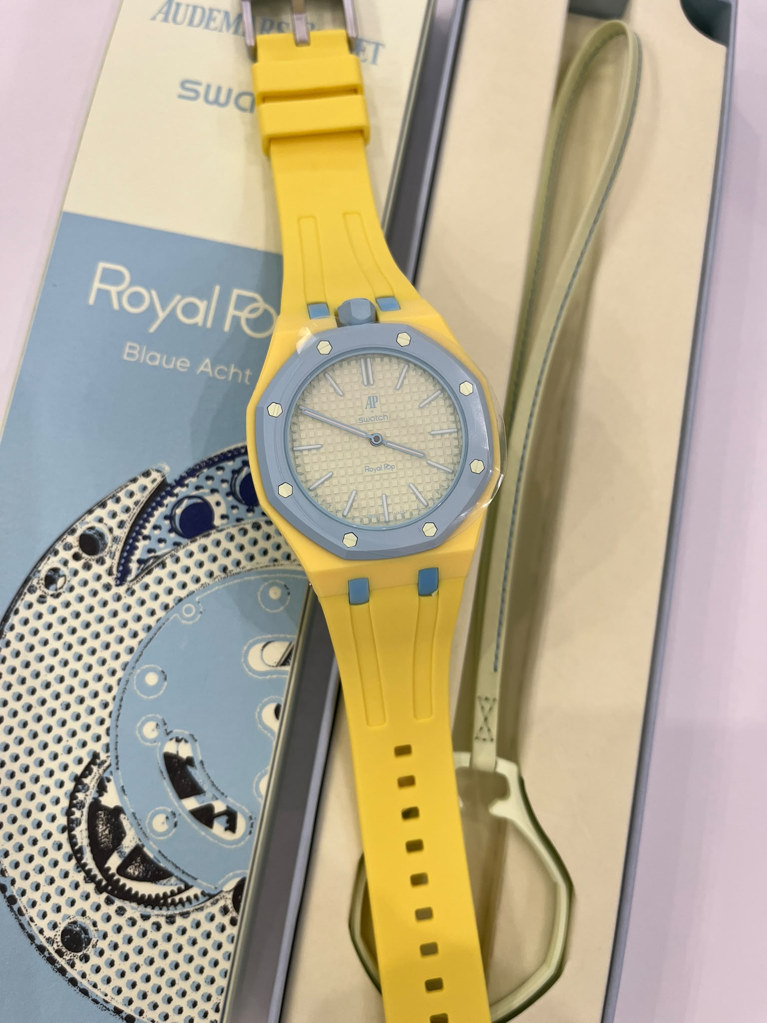 Swatch per Audemars Piguet modello Blaue Acht Swatch per Audemars Piguet modello Blaue Acht